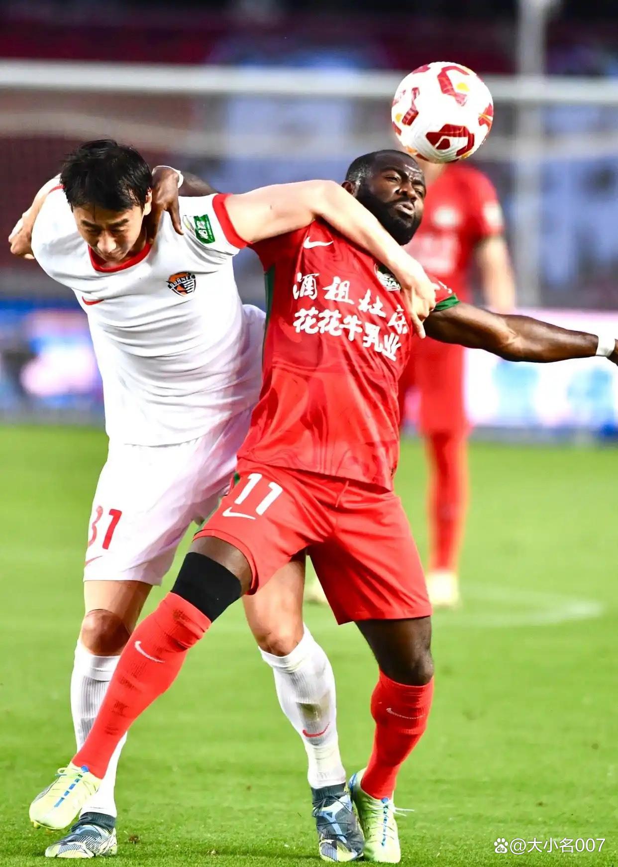 c7娱乐-中超比赛的角逐，每一场都刺激万分(2021中超比赛规则)